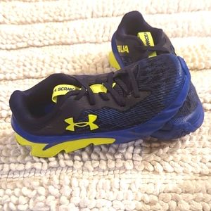 Boys Under Armour sneakers Size 11